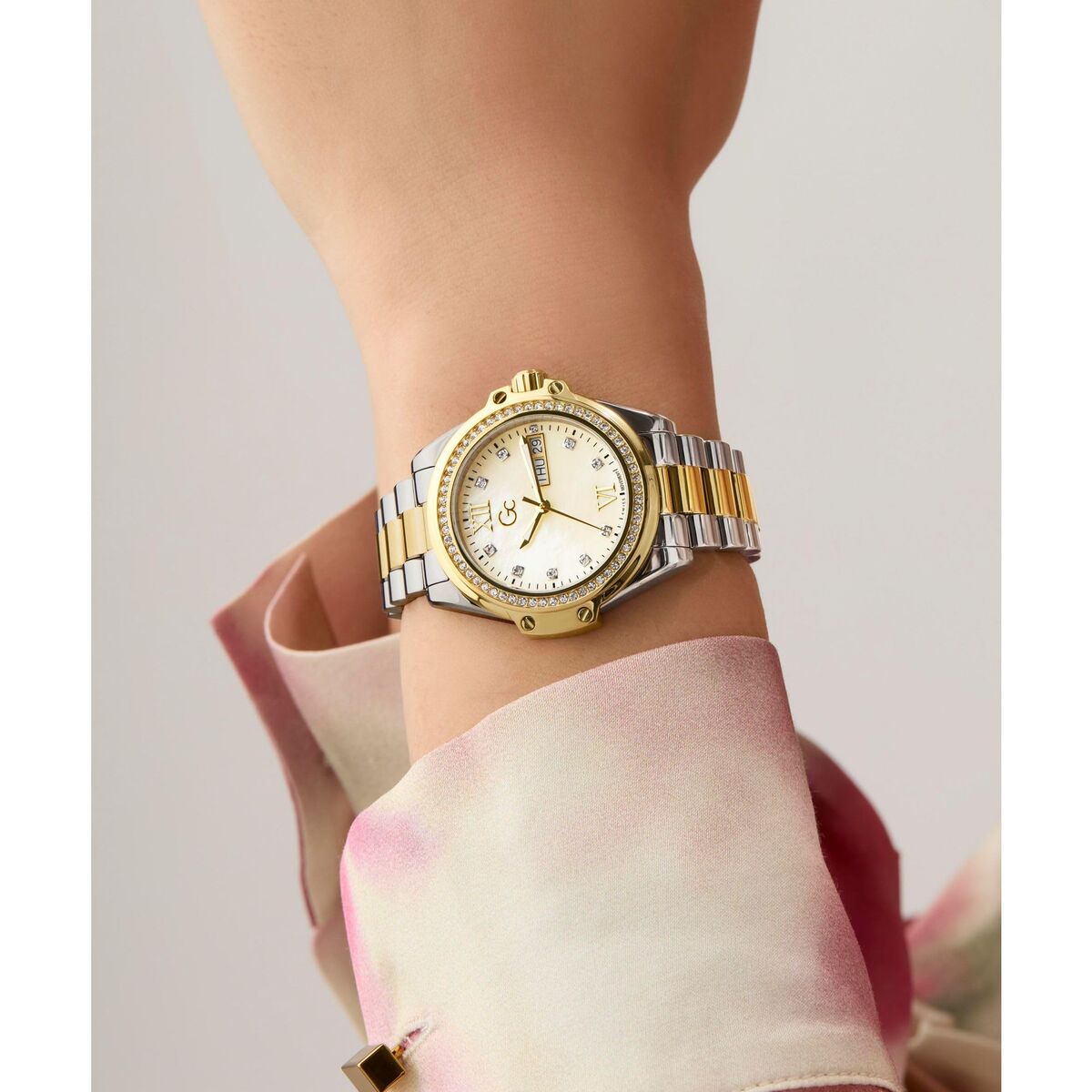 V2H20F60DBFE57BB41B549FA04991D65462R7514428P7