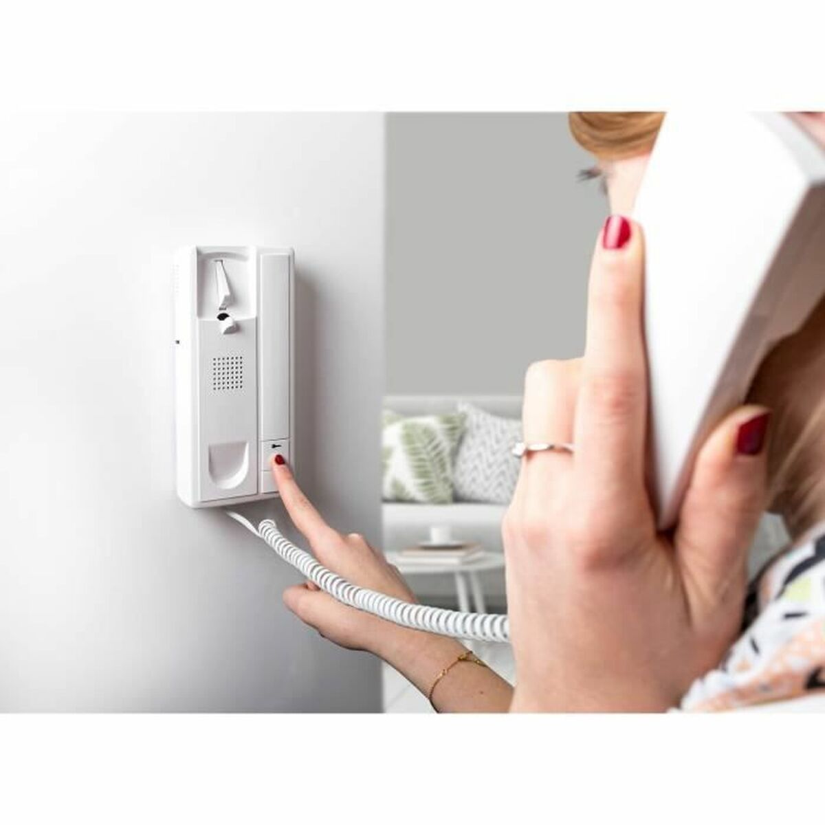 V8H40DCBBFEE83C3F68466E9011E42925EDR6750110P2