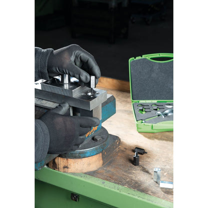 V2HAD3F2B00C5FB1AA9E6CE8050AFF25783R7381257P6