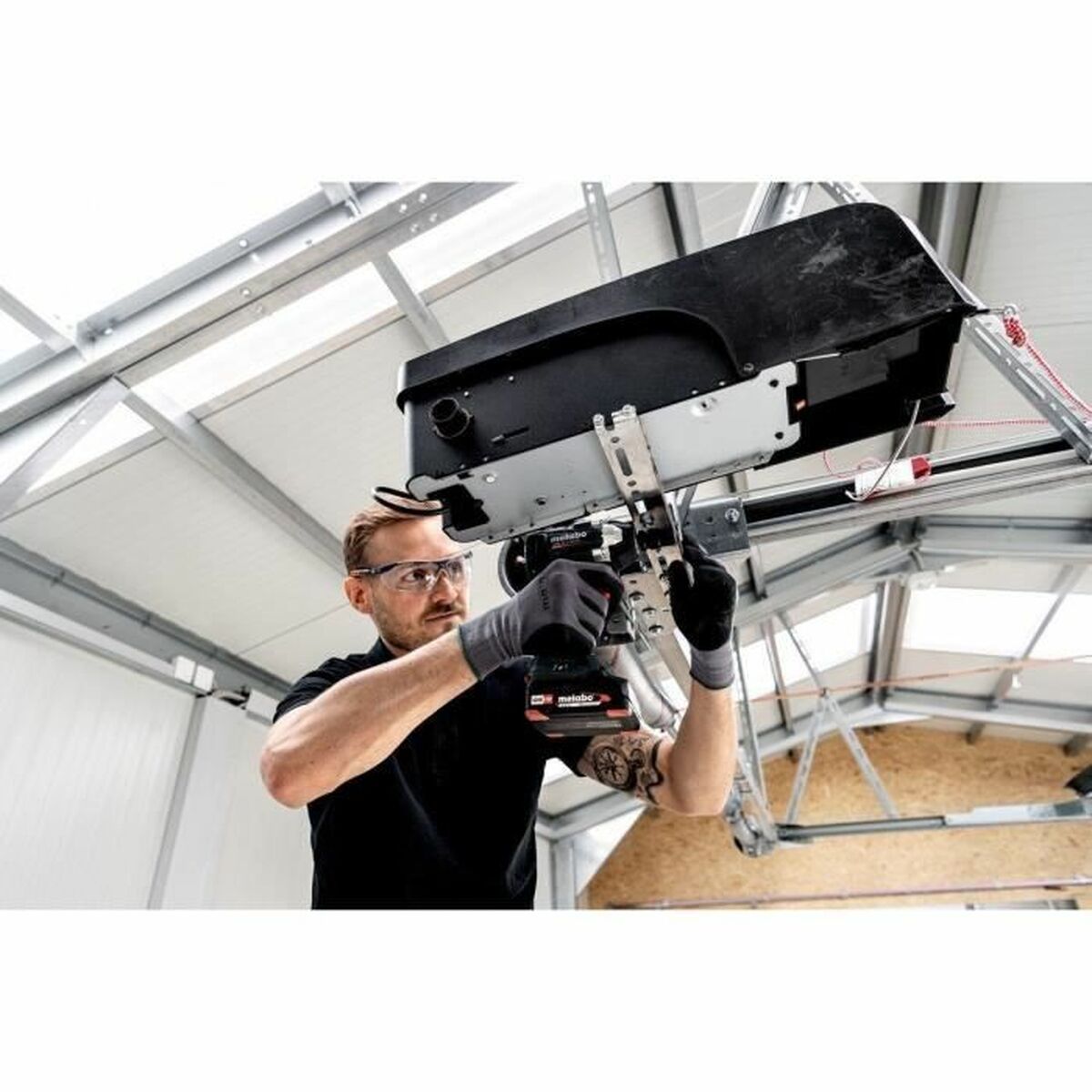 V9H3977F4161BCC5EE44B7D8F4684601B5DR7234272P4