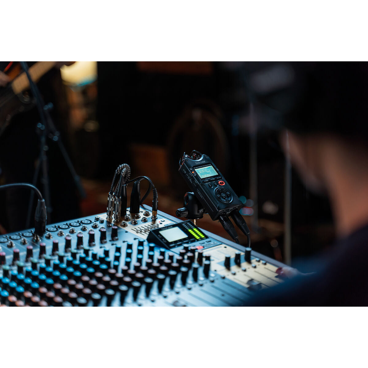 V11HD0C025C4059B1F164579F10995E31805R6417887P4