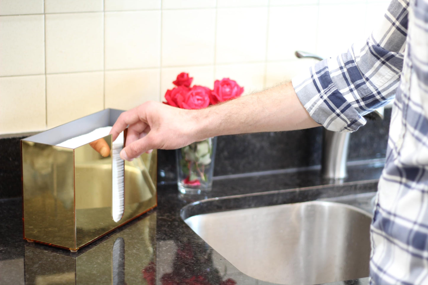 Paper Towel Dispenser Countertop, Gold Paper Towel Holder Countertop, Acrylic Folded Napkin Holder for Kitchen, Countertop Multifold C-Fold, Z-Fold, Trifold Paper Hand Towel Dispenser for Bathroom