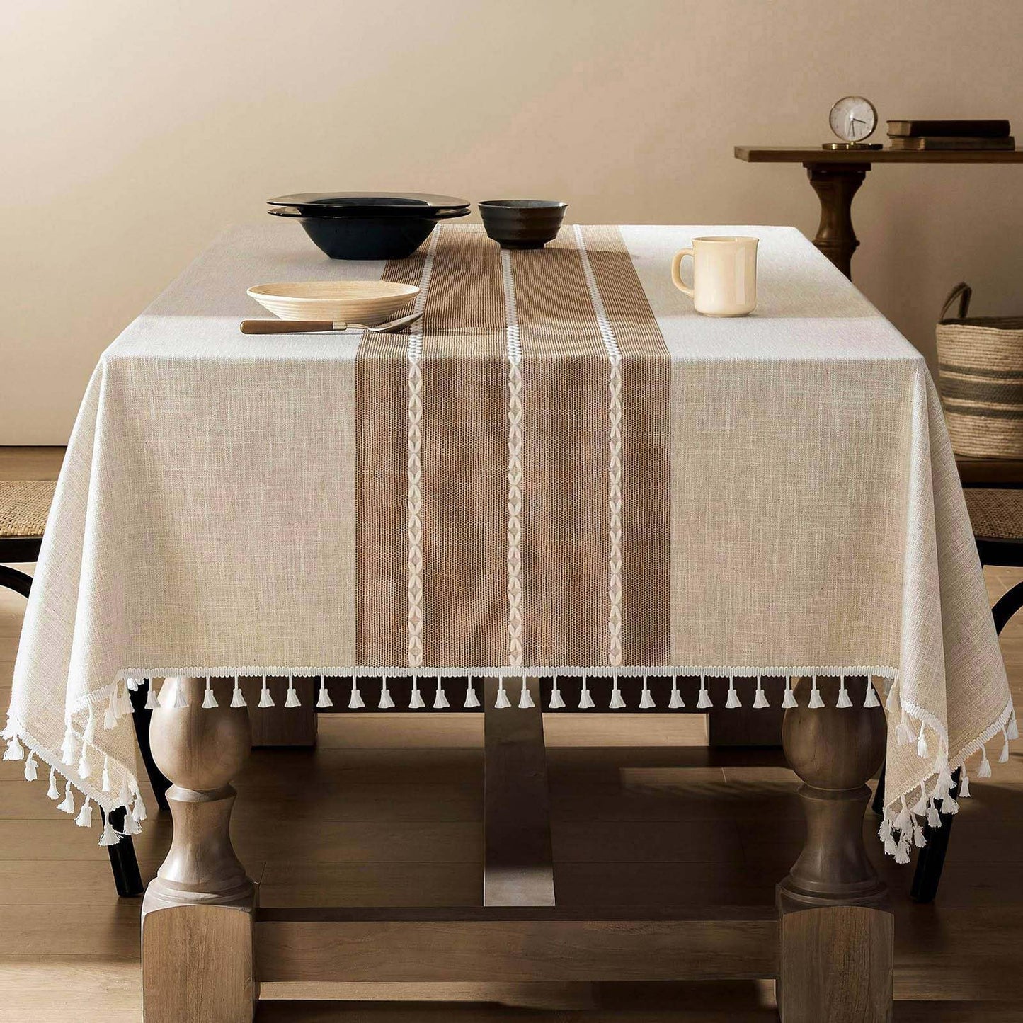 ZeeMart Contrast Linen Table Cloth Rectangle Table Cloths 52x70 Inch Brown, Farmhouse Style Heavy Weight Beige Tablecloth, Water Resistant Burlap Tablecloths