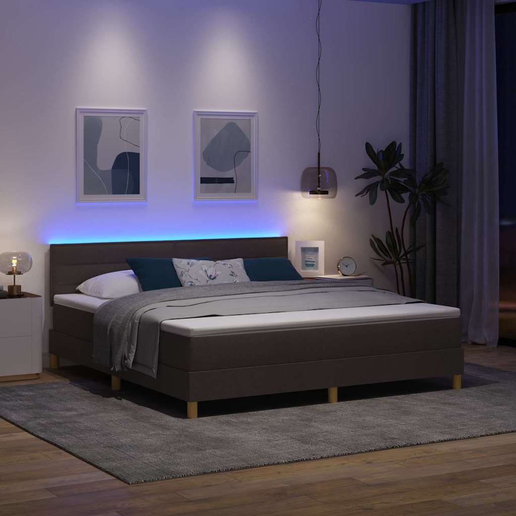 LED Boxspringbett mit Matratze Dunkelbraun 180 x 200 cm Stoff